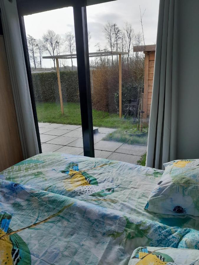 Luxe 5 Persoons Bungalow Op Rustig Vakantiepark Nabij Leeuwarden Dronrijp 외부 사진
