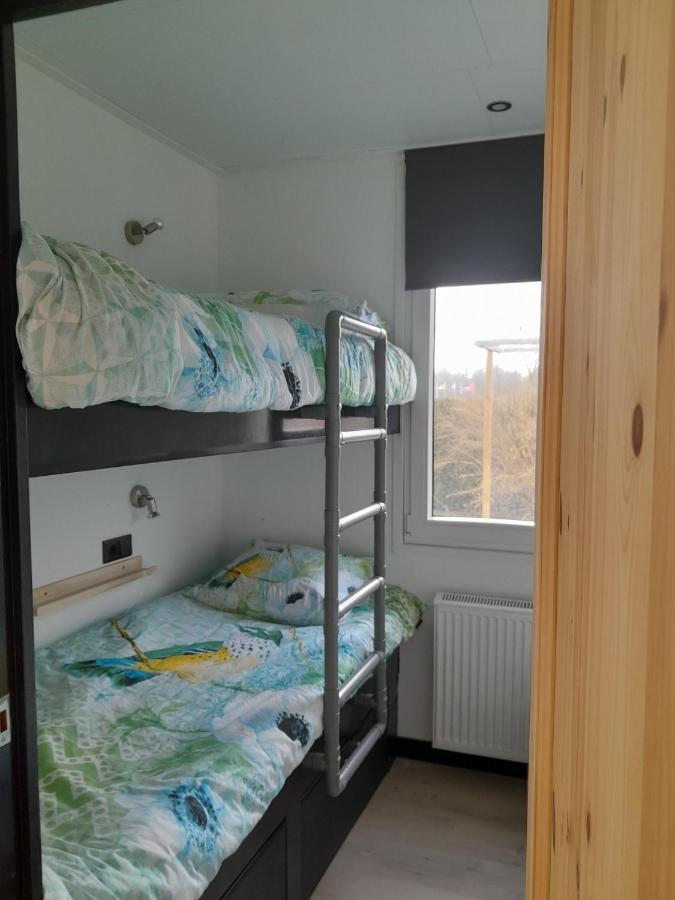 Luxe 5 Persoons Bungalow Op Rustig Vakantiepark Nabij Leeuwarden Dronrijp 외부 사진